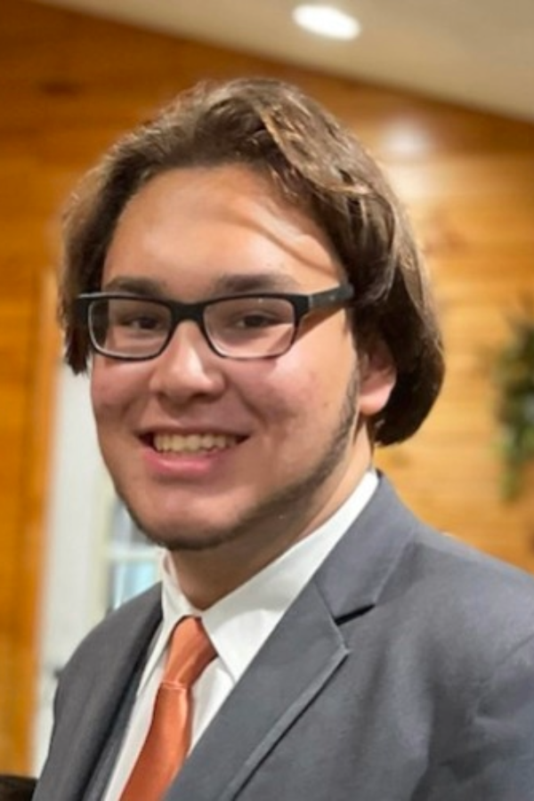 Headshot photo of Zac Diefendorf