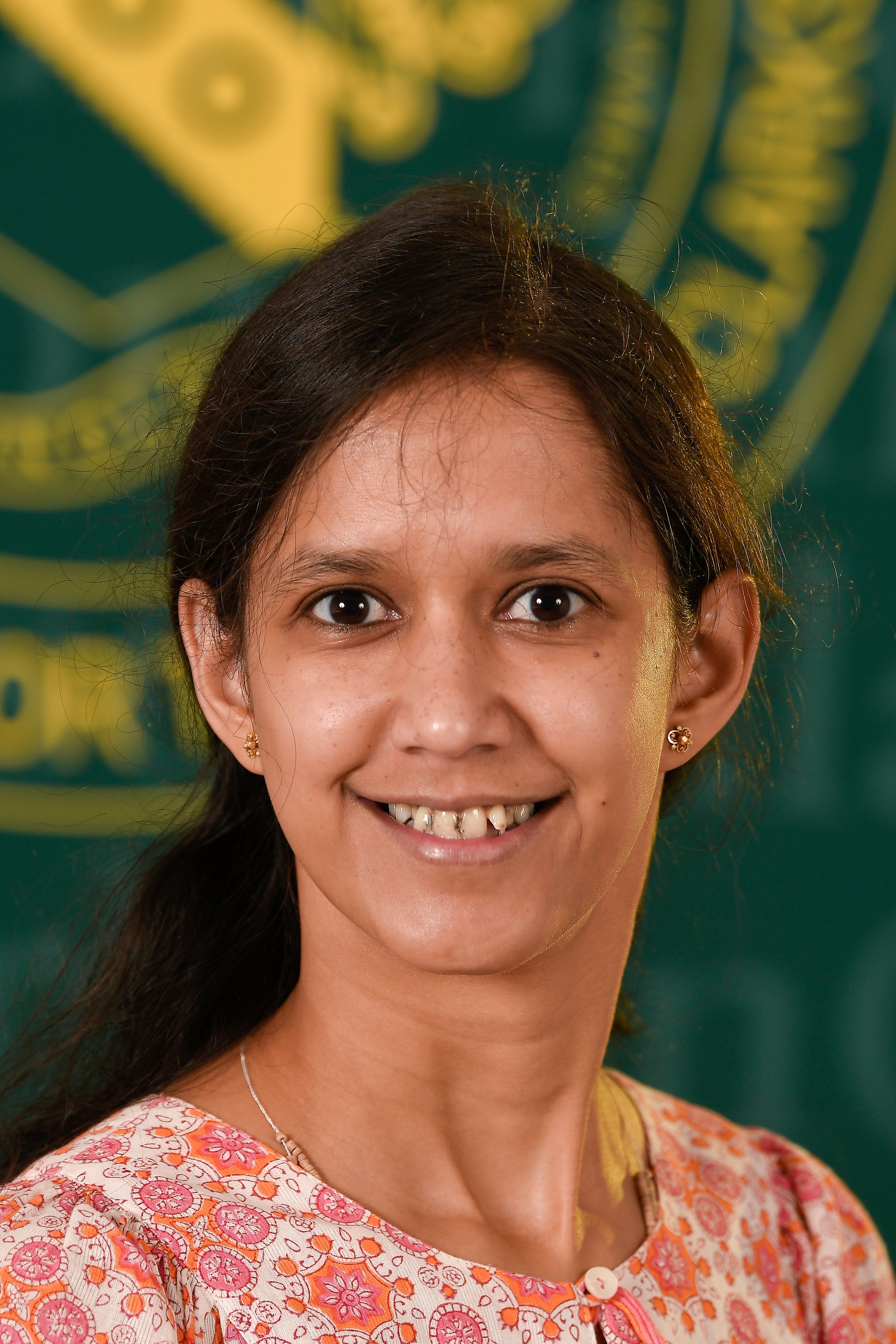 Headshot, Dhara Trivedi